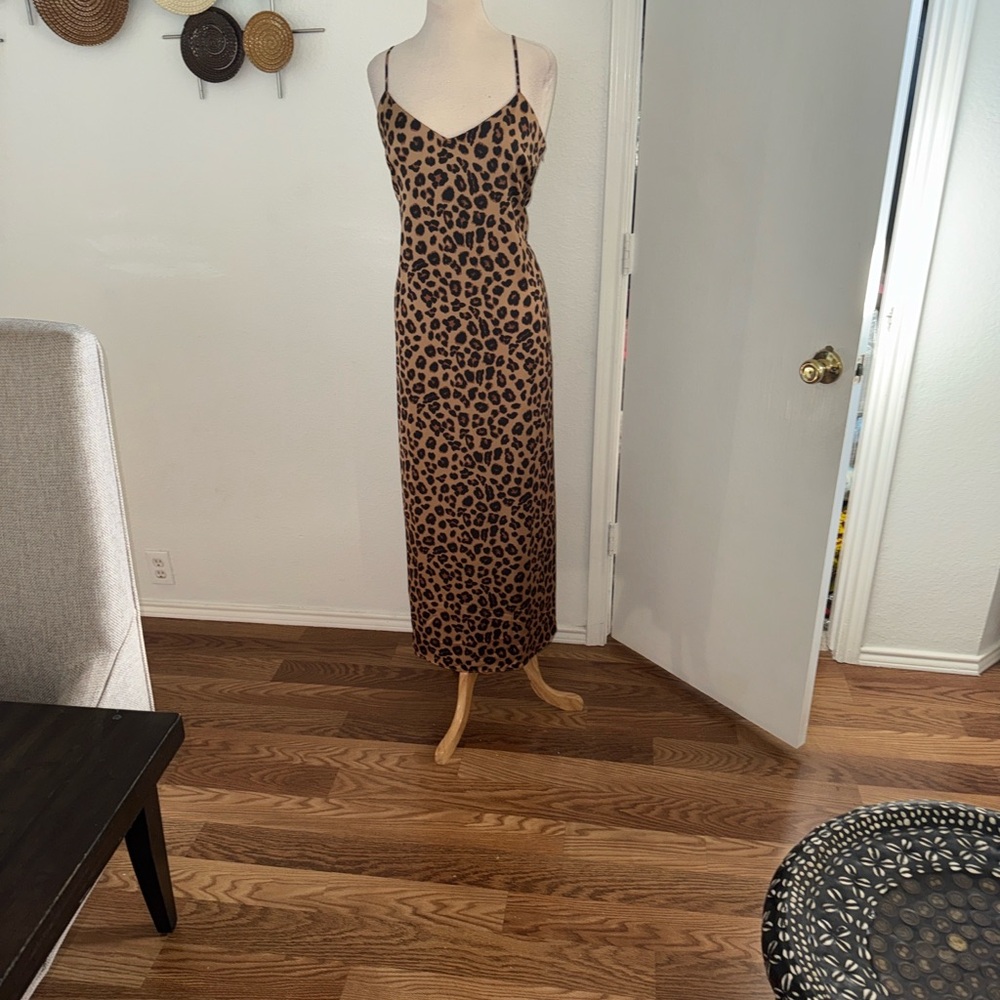 Gibson Latimer Brown Leopard Maxi Dress with slits on the sides. Sz XL